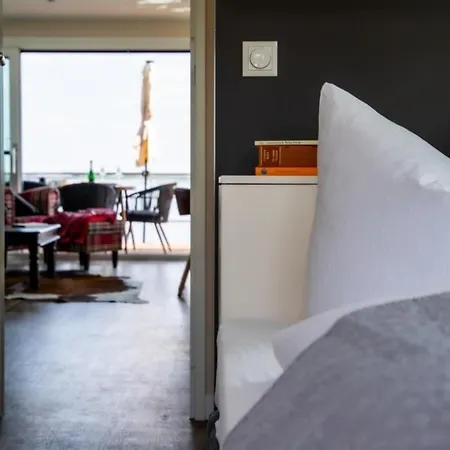 Hausboot Queen - Lp6 *