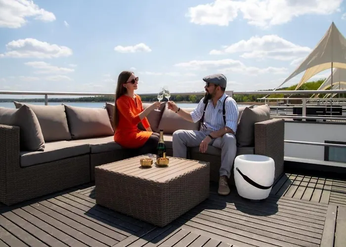 بوتيل Hausboot Queen - Lp6 *